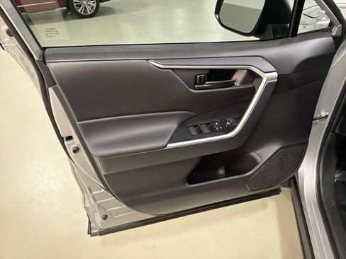 Used 2025 Toyota RAV4 LE image 17