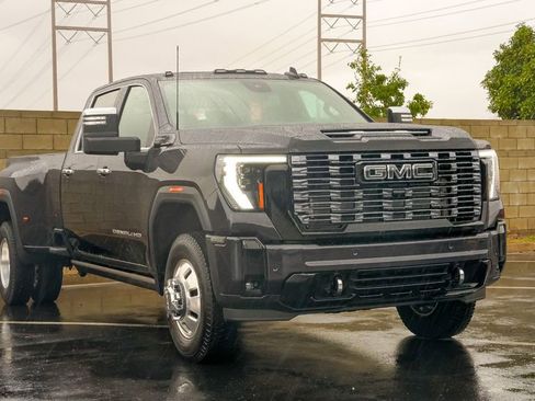 New 2026 GMC Sierra 3500 Denali Ultimate image 5