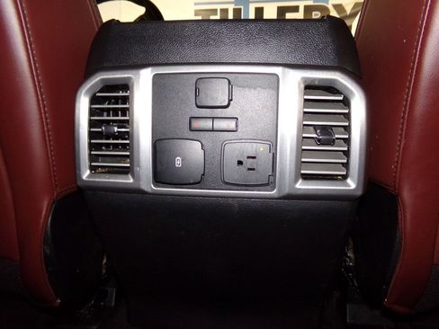 Used 2018 Ford F150 Platinum w/ Equipment Group 701A Luxury image 12