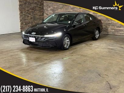 New 2025 Hyundai Elantra SE