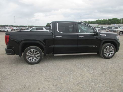 New 2026 GMC Sierra 1500 Denali w/ Denali Reserve Package AWD/4WD image 3