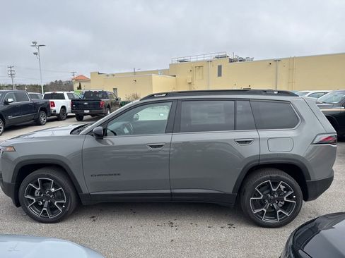 New 2026 Jeep Cherokee Overland image 2
