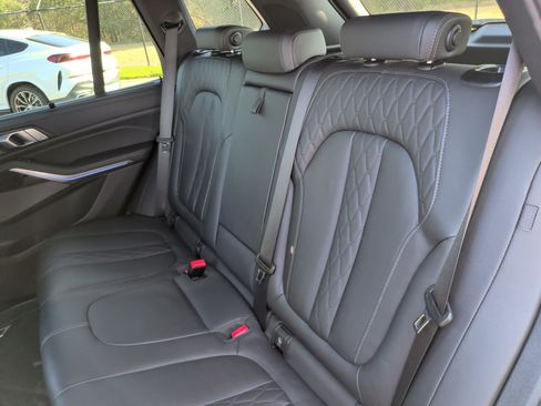 Used 2025 BMW X5 sDrive40i w/ Executive Package RWD image 36