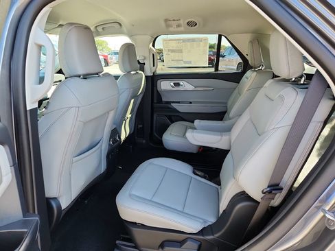 New 2026 Ford Explorer Active w/ Active Comfort Package RWD image 19