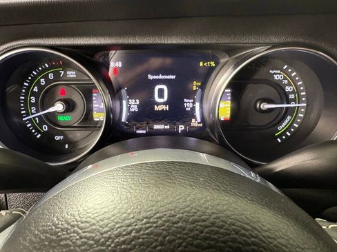 Used 2022 Jeep Wrangler Unlimited Sahara AWD/4WD image 24