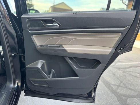 Used 2023 Volkswagen Atlas SE w/ Panoramic Sunroof Package image 22