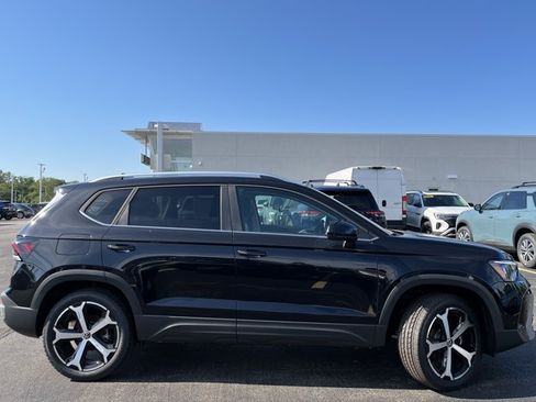 New 2026 Volkswagen Taos SEL AWD/4WD image 5
