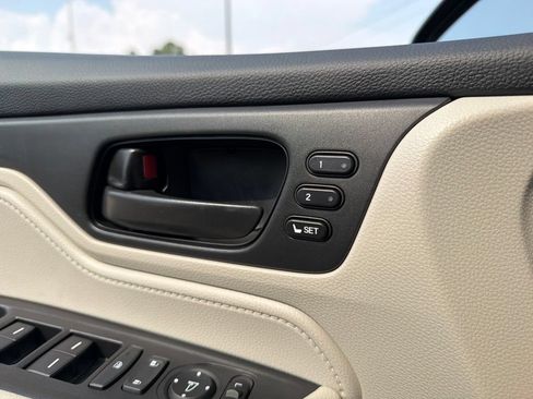 Used 2025 Honda Odyssey EX-L image 18