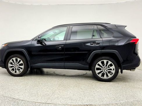 Used 2023 Toyota RAV4 XLE Premium AWD/4WD image 8