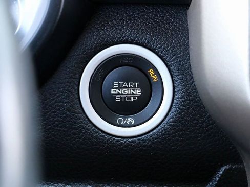 Used 2019 RAM 1500 Laramie image 13