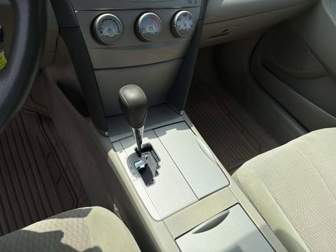 Used 2010 Toyota Camry LE FWD image 29