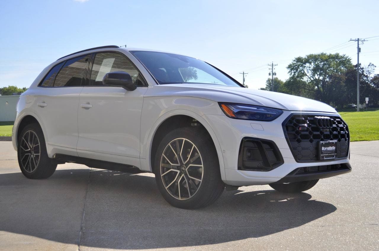 Used 2024 Audi SQ5 Prestige AWD/4WD image 11