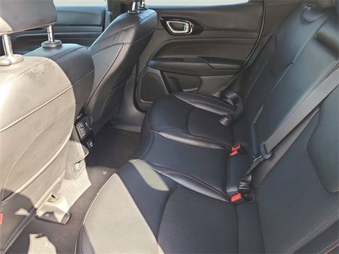 Used 2024 Jeep Compass Trailhawk image 13