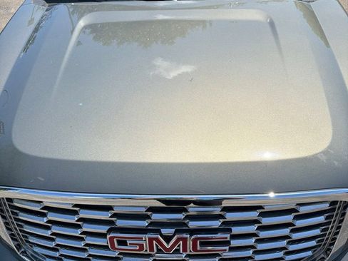 Used 2018 GMC Yukon XL Denali w/ Denali Ultimate Package AWD/4WD image 3