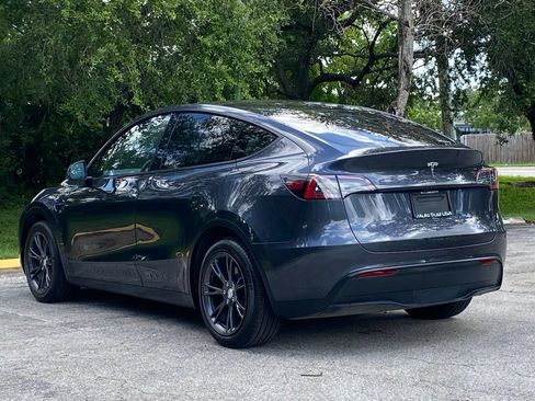 Used 2025 Tesla Model Y Long Range RWD image 7