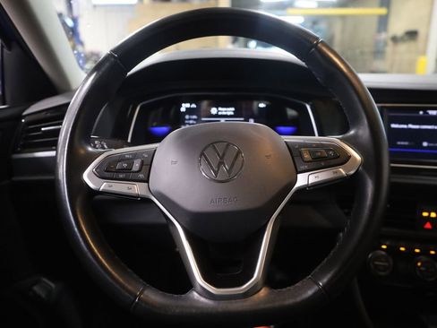 Used 2024 Volkswagen Jetta SE image 32