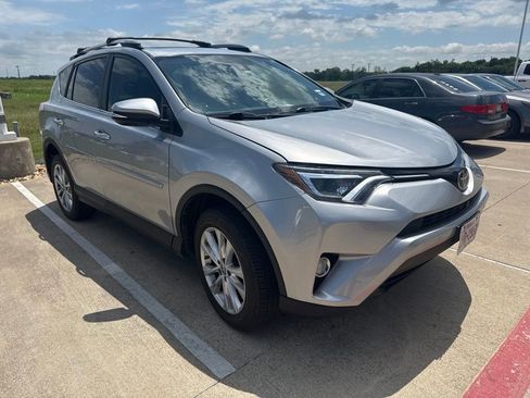 Used 2017 Toyota RAV4 Limited w/ Advanced Technology Package FWD image 1