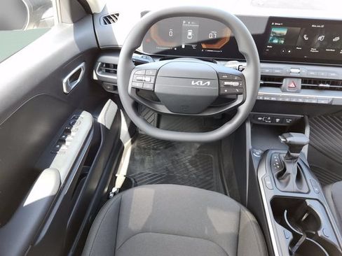 New 2026 Kia K4 FWD image 16
