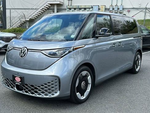 New 2025 Volkswagen ID. Buzz Pro S Plus AWD/4WD image 3