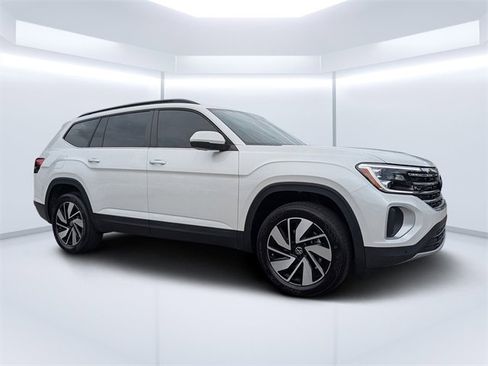 New 2026 Volkswagen Atlas SE image 1