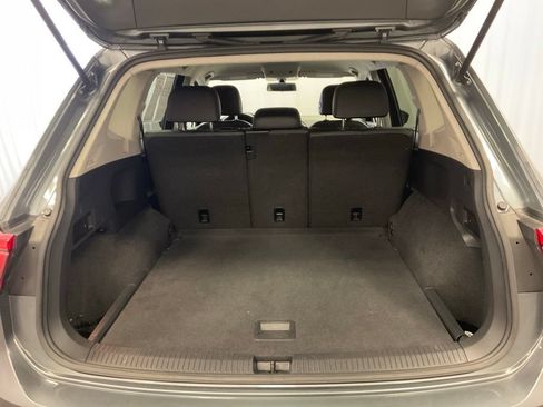 Used 2019 Volkswagen Tiguan SE AWD/4WD image 32
