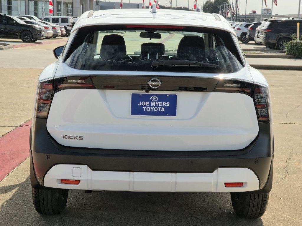 Used 2025 Nissan Kicks S FWD image 8