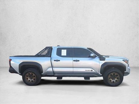 Used 2025 Toyota Tacoma 4x4 Double Cab Hybrid image 4
