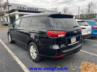 Used 2017 Kia Sedona LX w/ LX Essentials Premium Package video 2