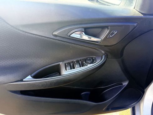 Used 2018 Chevrolet Malibu LT image 10
