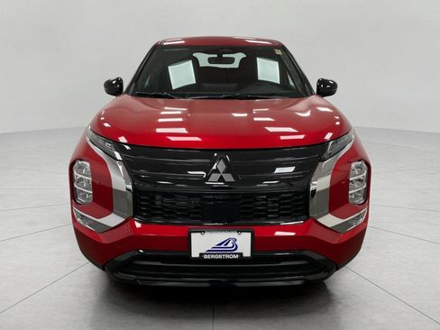 New 2026 Mitsubishi Outlander LE AWD/4WD image 9