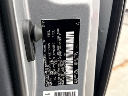 Used 2025 Toyota Sienna XLE w/ XLE Plus Package FWD image 13