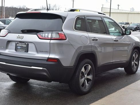 Used 2019 Jeep Cherokee Limited image 6