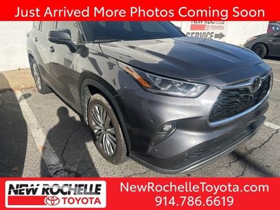 Used 2023 Toyota Highlander Platinum