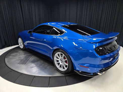 Used 2019 Ford Mustang GT Premium w/ GT Performance Package RWD image 12