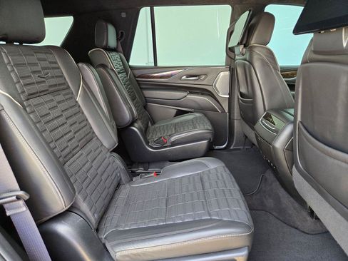 Used 2023 Cadillac Escalade Sport Platinum AWD/4WD image 31