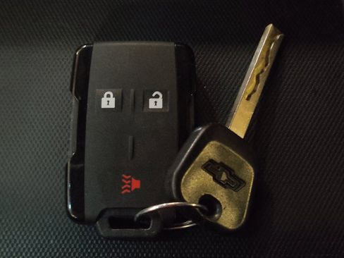 Used 2017 Chevrolet Silverado 1500 LT w/ Trailering Package AWD/4WD image 32