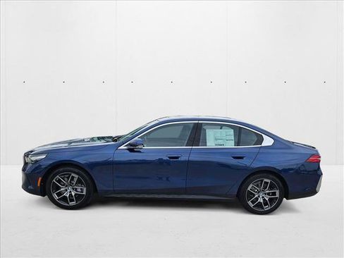 Certified 2026 BMW 530i w/ M Sport Package image 8