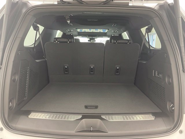 New 2026 Chevrolet Suburban RST w/ Comfort Package AWD/4WD image 13