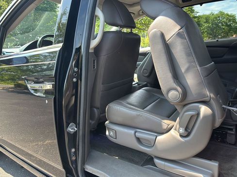 Used 2016 Honda Odyssey Touring image 23