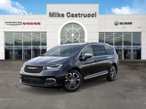 New 2026 Chrysler Pacifica Pinnacle image 2