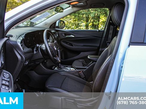 Used 2025 Buick Encore GX Preferred FWD image 17