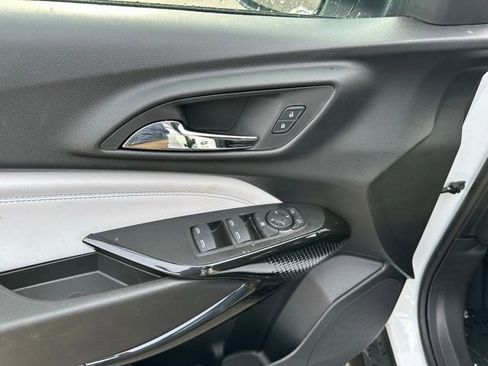 New 2026 Chevrolet Trax LT w/ LT Convenience Package image 7