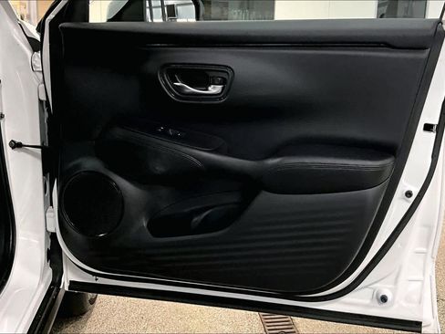 Used 2024 Honda HR-V LX image 22