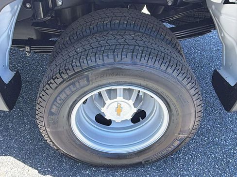 New 2026 Chevrolet Silverado 3500 W/T AWD/4WD image 9