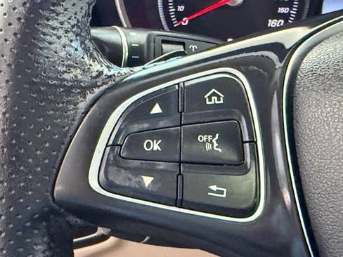 Used 2019 Mercedes-Benz GLC 300 image 26