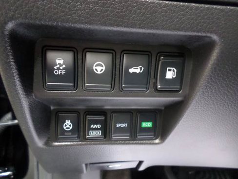 Used 2019 Nissan Rogue SV w/ Premium Package AWD/4WD image 10