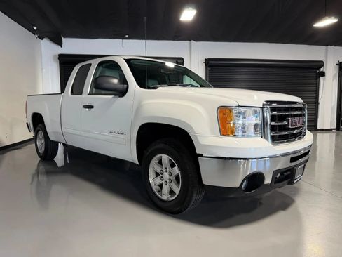 Used 2013 GMC Sierra 1500 SLE w/ Power Tech Package RWD image 3