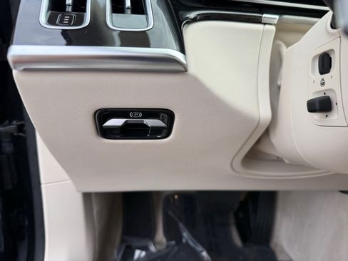 Certified 2022 Mercedes-Benz S 580 4MATIC Sedan w/ Warmth And Comfort Package image 23