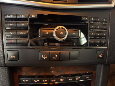 Used 2010 Mercedes-Benz E 350 Sedan image 25