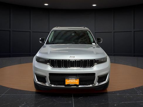 Used 2024 Jeep Grand Cherokee L Limited w/ Luxury Tech Group II AWD/4WD image 8